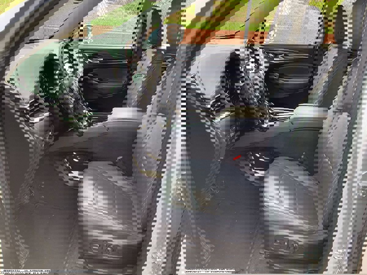 Used 2020 Buick Enclave Essence w/ Sound and Sites Package image 12