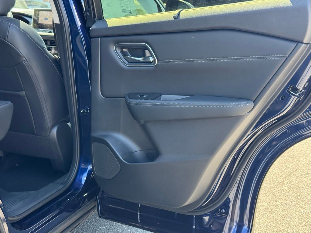 New 2026 Nissan Rogue Platinum image 22