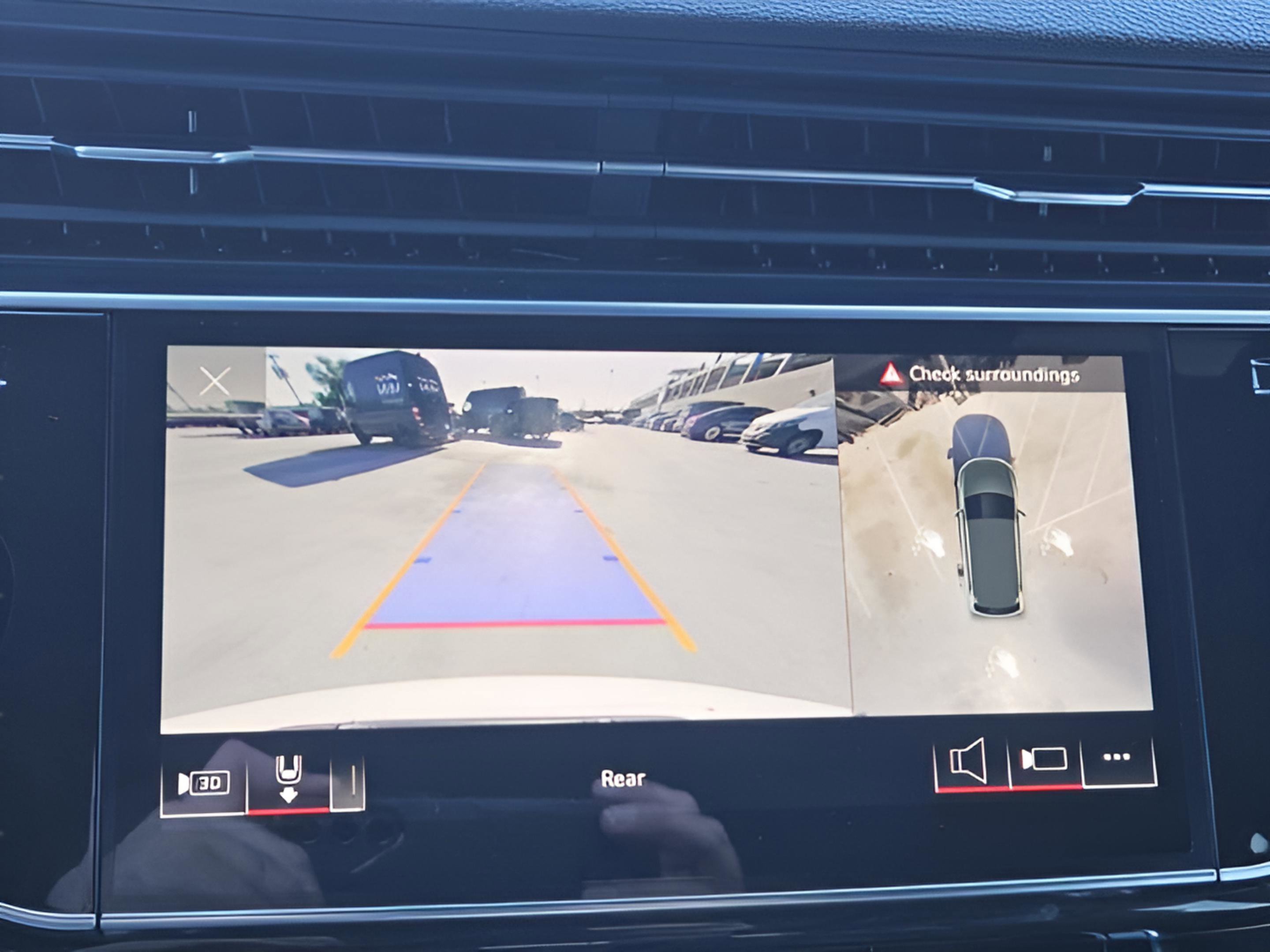 Used 2022 Audi Q7 2.0T Premium w/ Convenience Package image 16