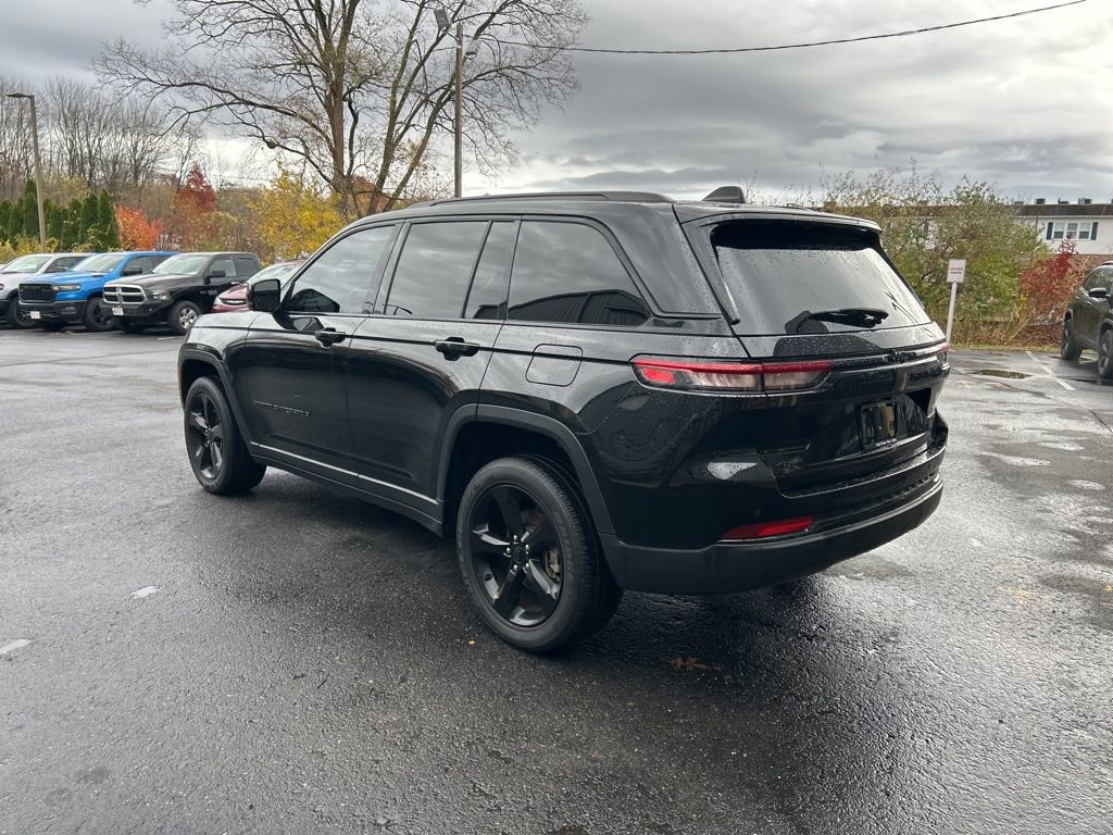 Used 2022 Jeep Grand Cherokee Altitude image 7