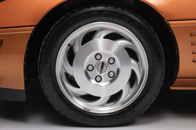 Used 1994 Chevrolet Corvette Convertible RWD image 5
