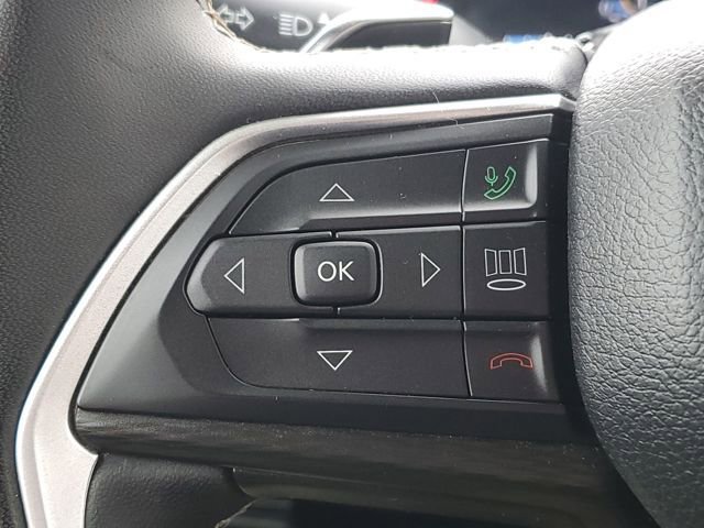 Used 2023 Jeep Grand Cherokee L Laredo AWD/4WD image 13