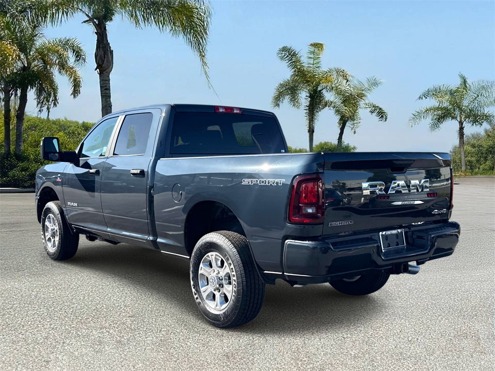 New 2026 RAM 2500 Big Horn AWD/4WD image 4