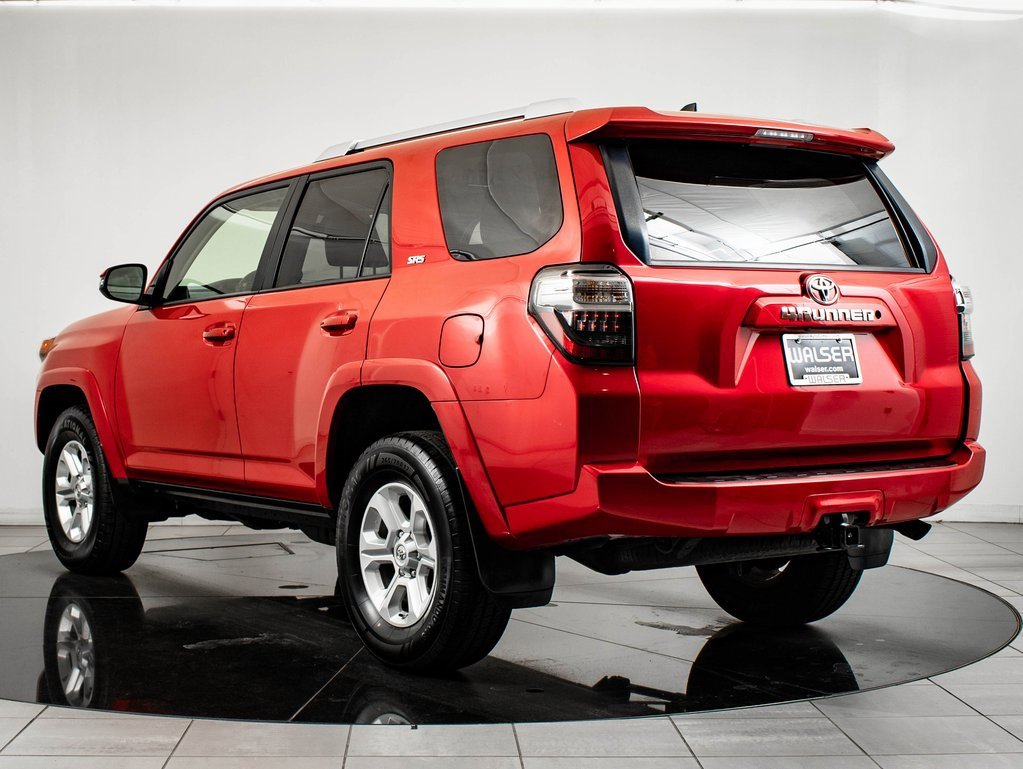 Used 2016 Toyota 4Runner SR5 image 6