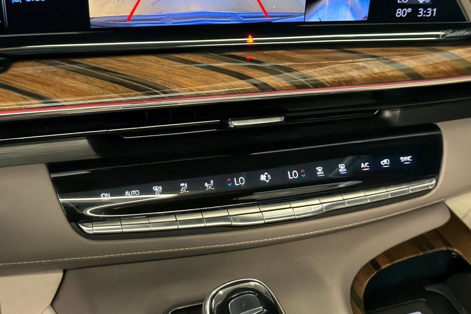 Used 2022 Cadillac Escalade Sport Platinum w/ Heavy-Duty Trailer Package AWD/4WD image 18