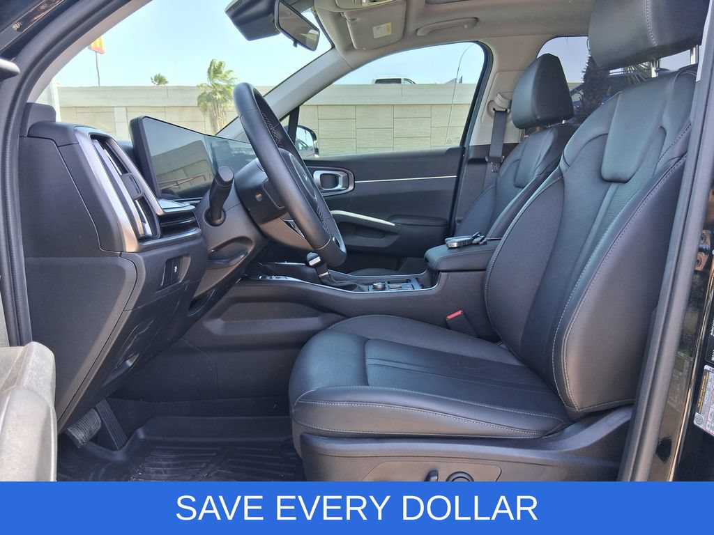 Used 2024 Kia Sorento S w/ Panoramic Sunroof Package FWD image 10