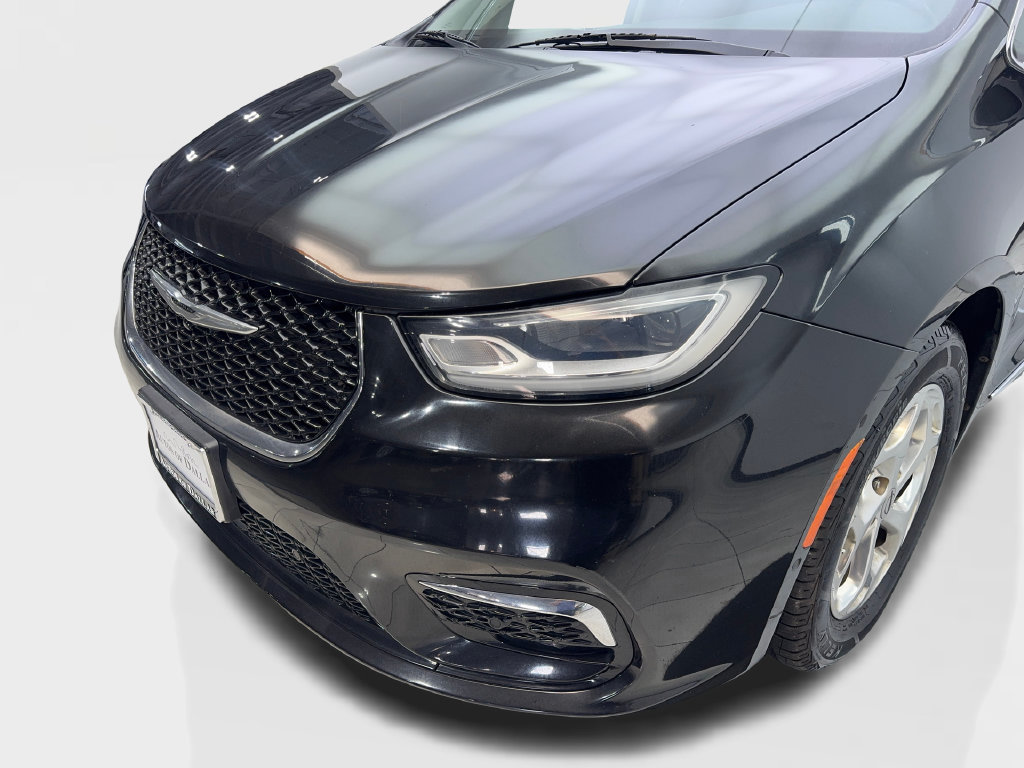 Used 2022 Chrysler Pacifica Limited FWD image 18