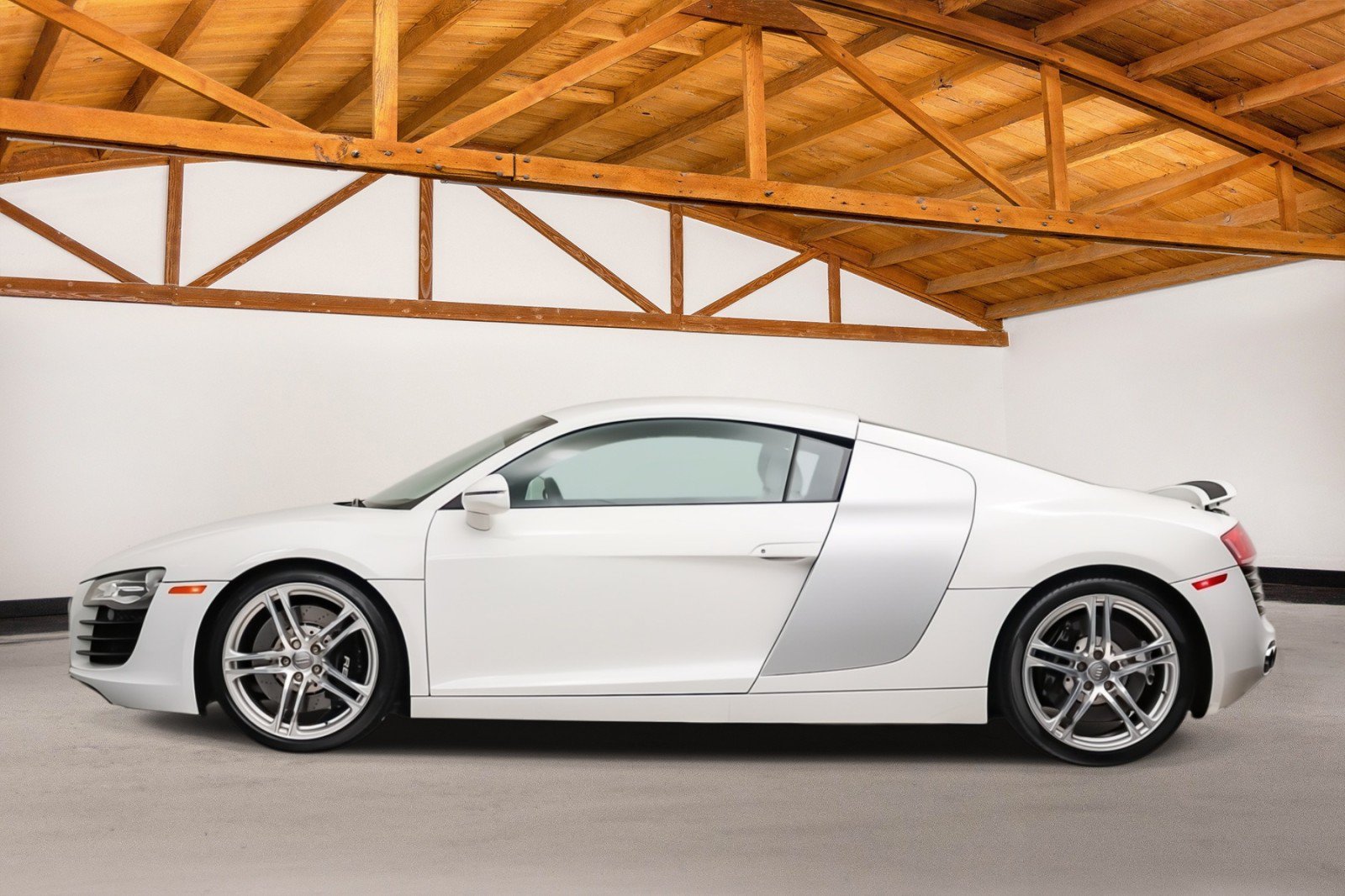Used 2009 Audi R8 V8 AWD/4WD image 2