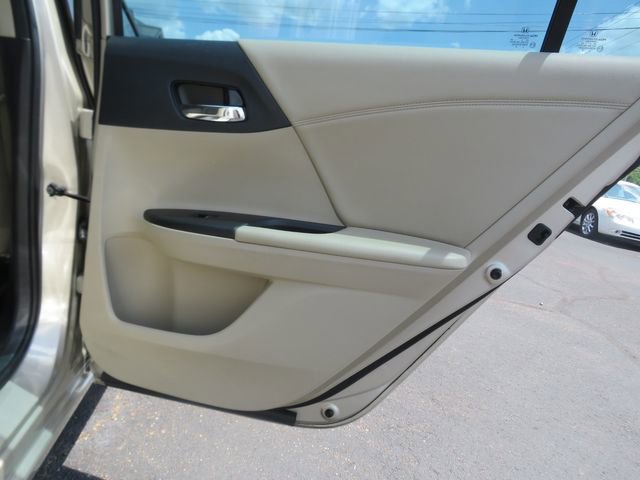 Used 2015 Honda Accord EX-L image 35