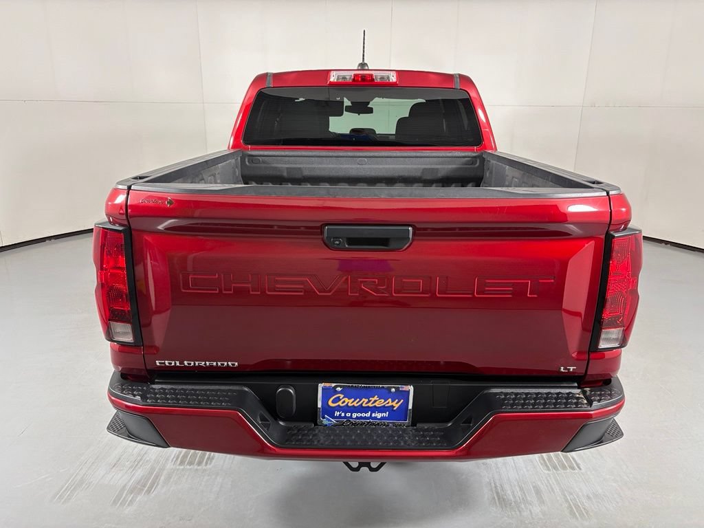 Used 2024 Chevrolet Colorado LT AWD/4WD image 7