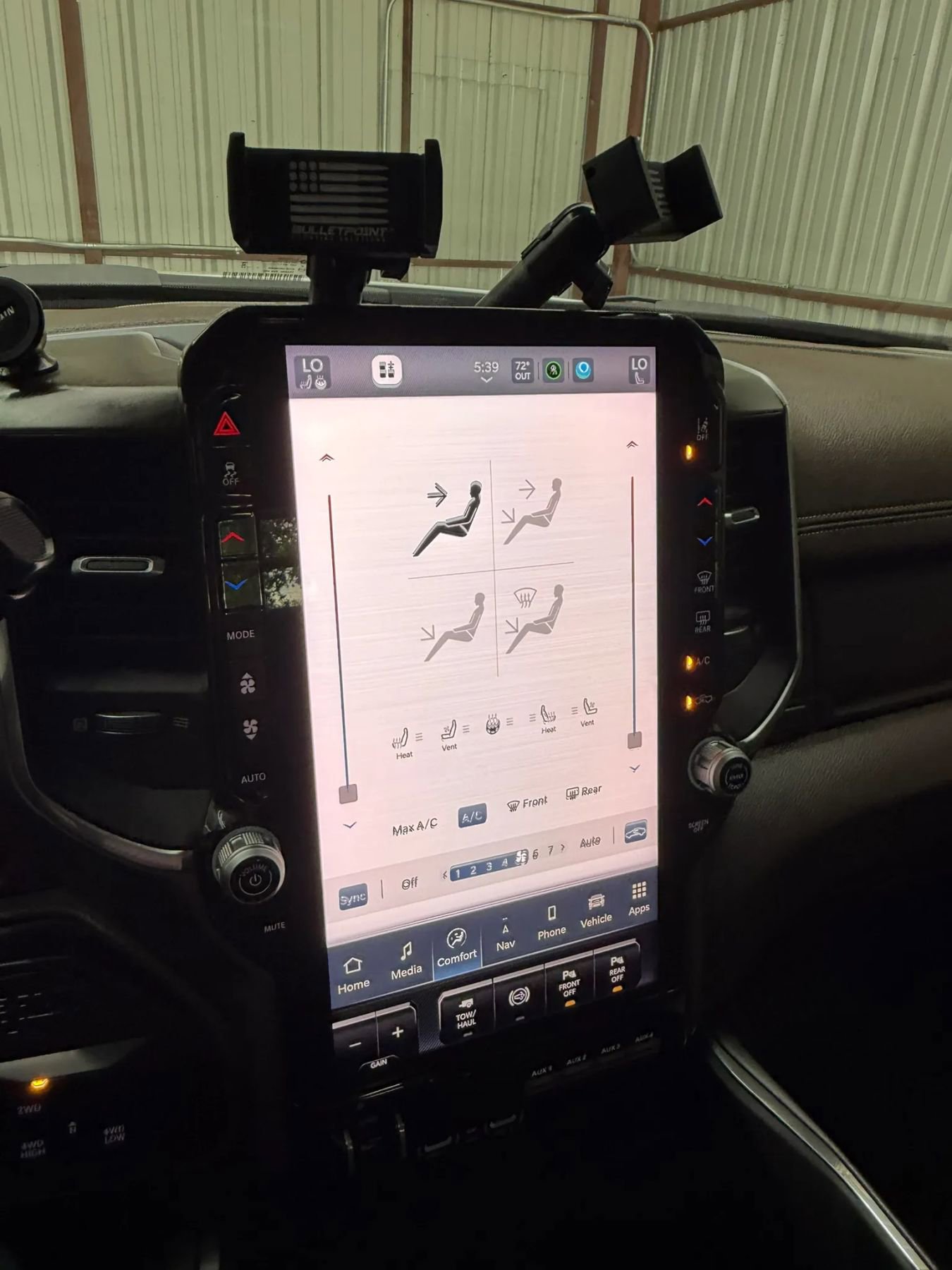 Used 2025 RAM 3500 Laramie AWD/4WD image 20