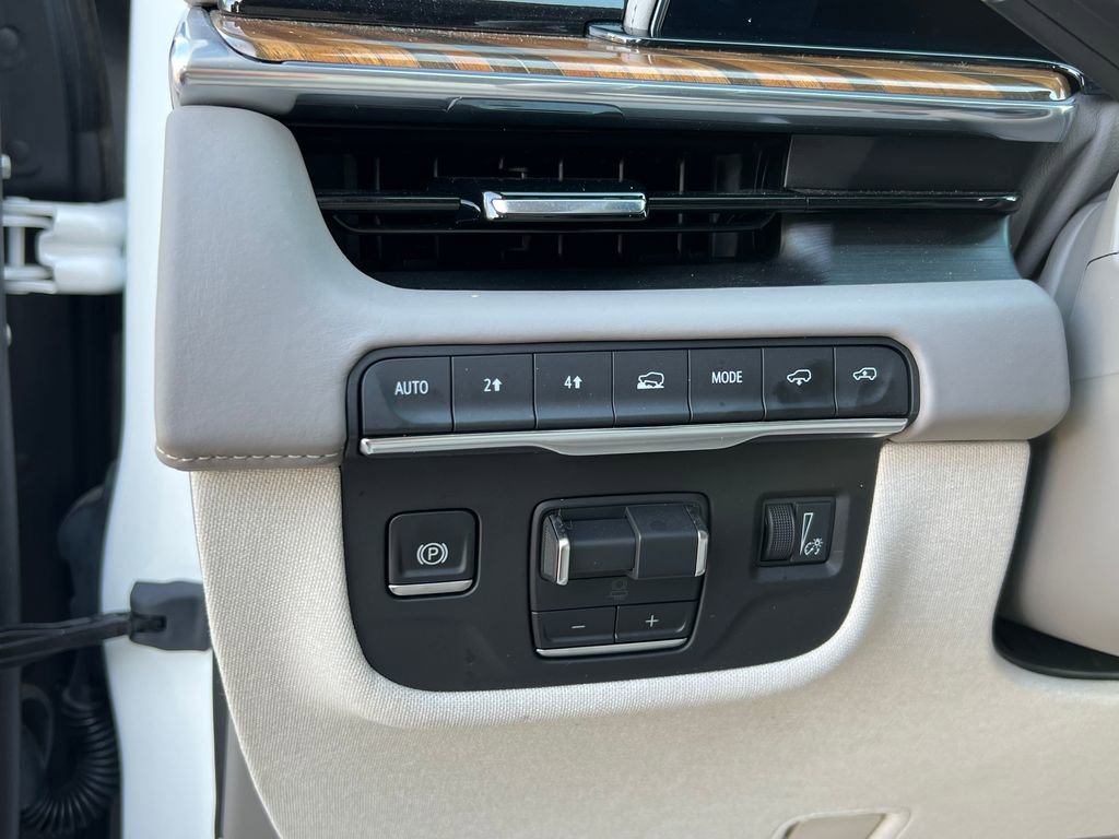 Certified 2024 Cadillac Escalade ESV Sport Platinum w/ LPO, ONYX Package AWD/4WD image 24