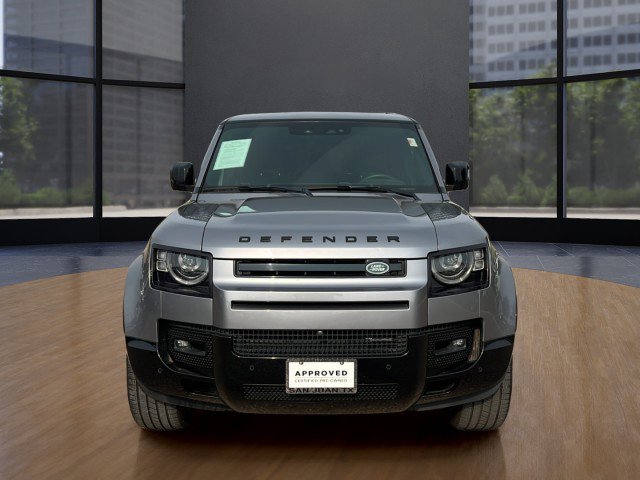 Used 2023 Land Rover Defender 130 X-Dynamic SE image 11