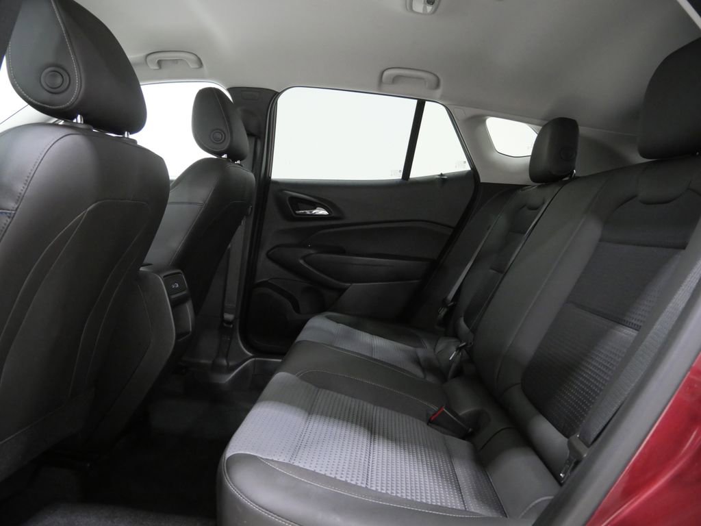 Used 2024 Chevrolet Trax LT w/ Driver Confidence Package FWD image 23