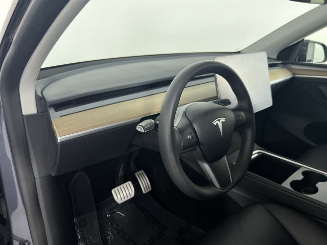Used 2023 Tesla Model Y Performance AWD/4WD image 9