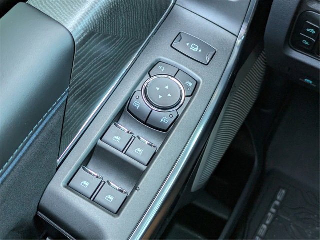 Used 2025 Ford F350 Platinum w/ FX4 Off-Road Package image 23