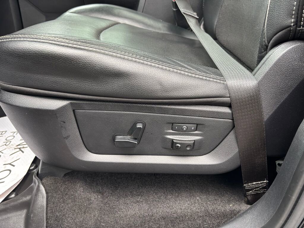 Used 2014 RAM 1500 Laramie w/ Convenience Group image 20
