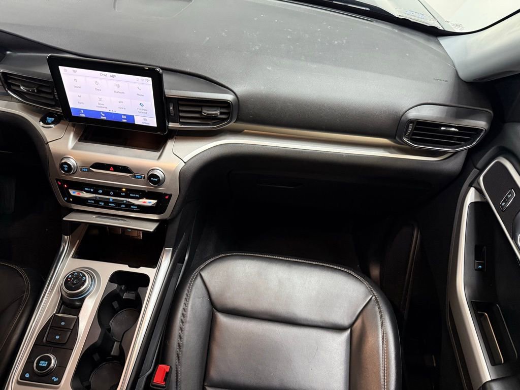 Certified 2022 Ford Explorer XLT w/ Equipment Group 202A image 60