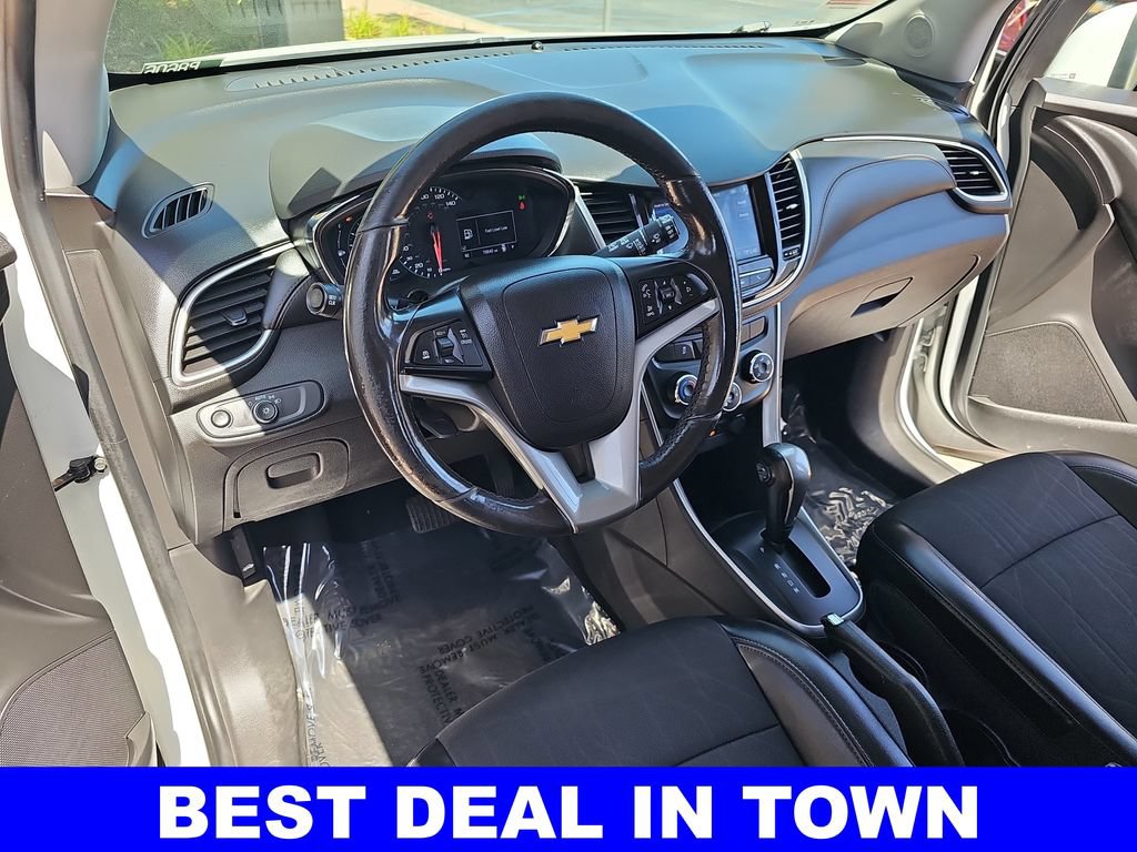 Used 2022 Chevrolet Trax LT w/ Driver Confidence Package AWD/4WD image 15