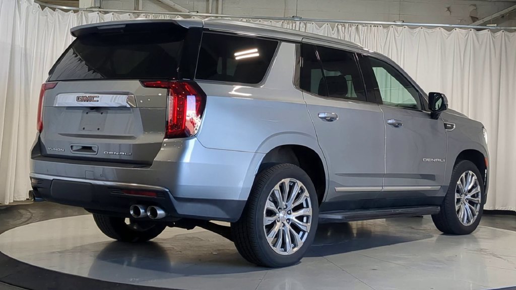 Used 2023 GMC Yukon Denali AWD/4WD image 10