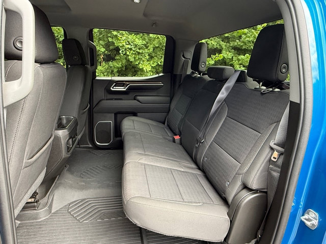 Used 2022 Chevrolet Silverado 1500 LT AWD/4WD image 16