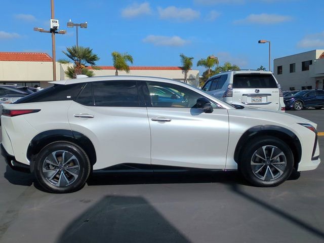 Used 2023 Lexus RZ 450e Premium w/ Technology Package image 5