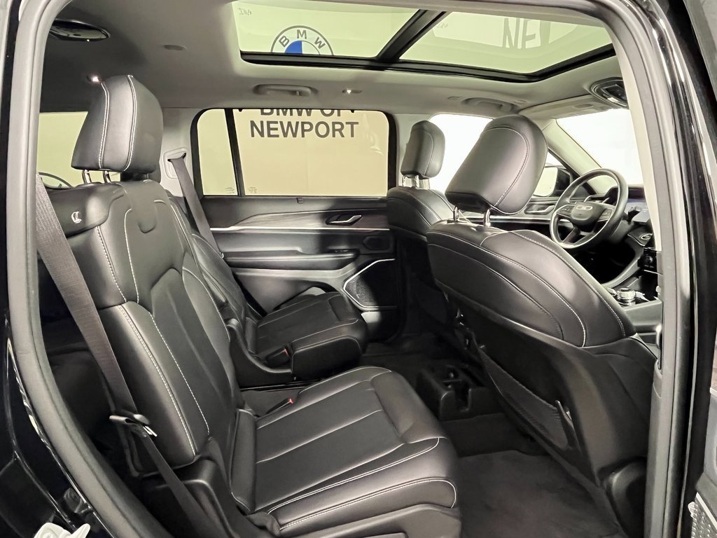 Used 2022 Jeep Grand Cherokee L Limited w/ Luxury Tech Group II image 20