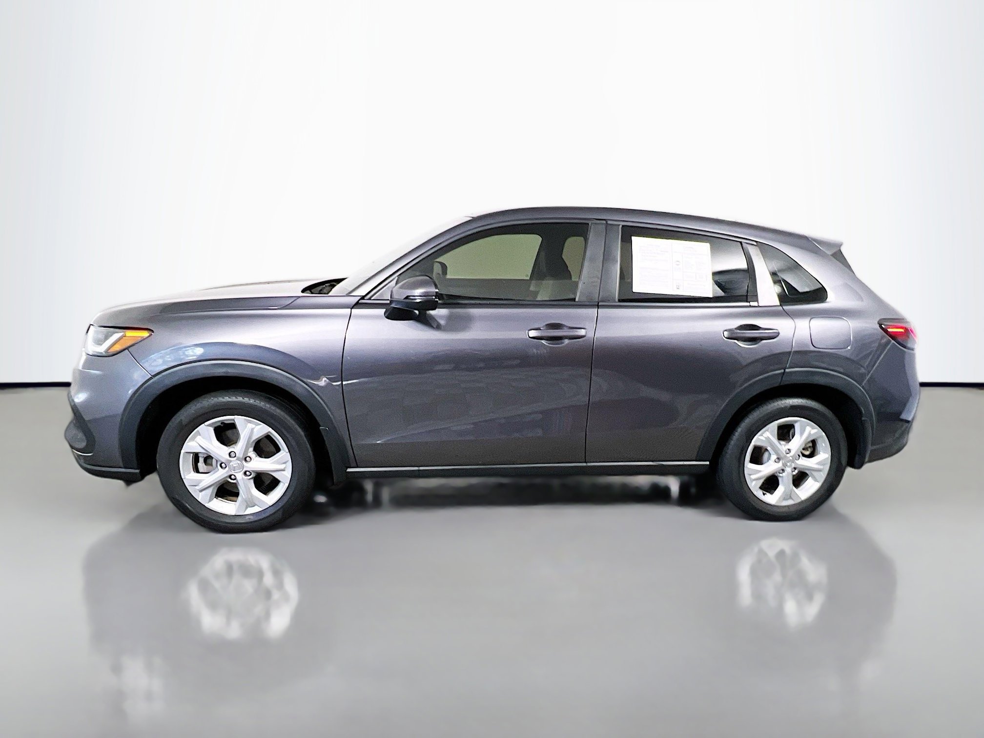 Used 2023 Honda HR-V LX image 9