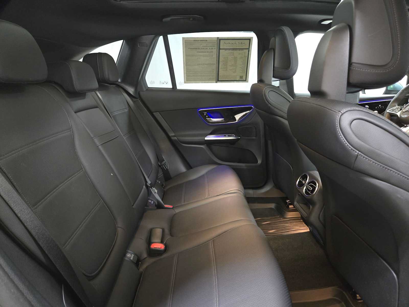Used 2026 Mercedes-Benz GLC 300 4MATIC image 12