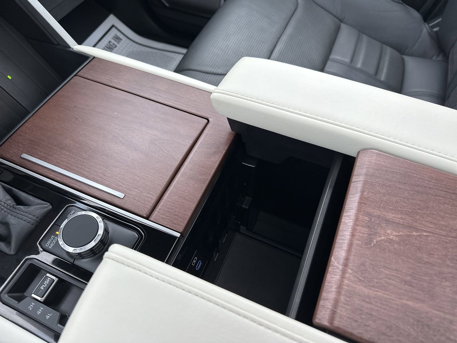 Used 2022 Toyota Tundra Capstone AWD/4WD image 74