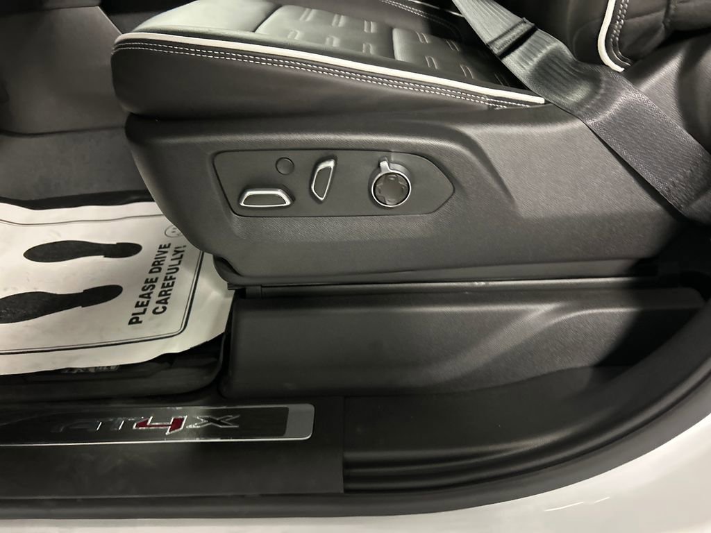 New 2026 GMC Sierra 1500 AT4X w/ AT4X AEV Edition image 11