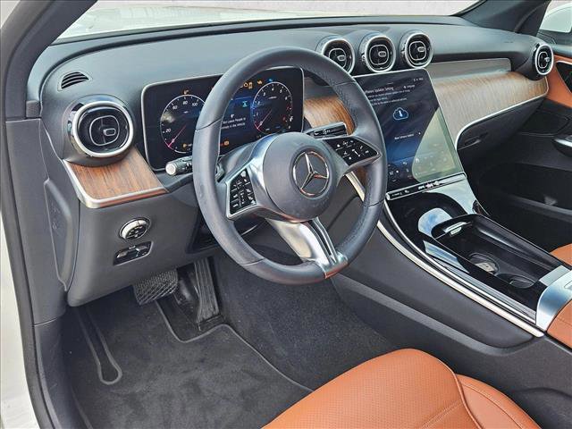 Certified 2025 Mercedes-Benz GLC 300 image 9