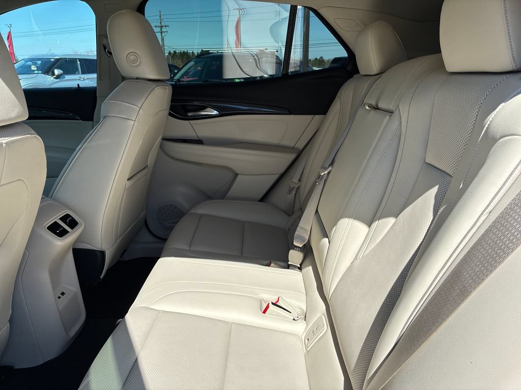 Used 2023 Buick Envision Essence AWD/4WD image 16