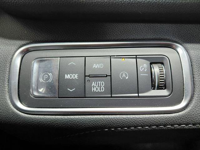 Used 2025 Buick Enclave Avenir AWD/4WD image 61