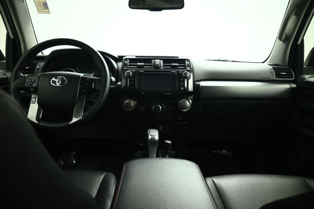 Used 2018 Toyota 4Runner TRD Off-Road Premium AWD/4WD image 38