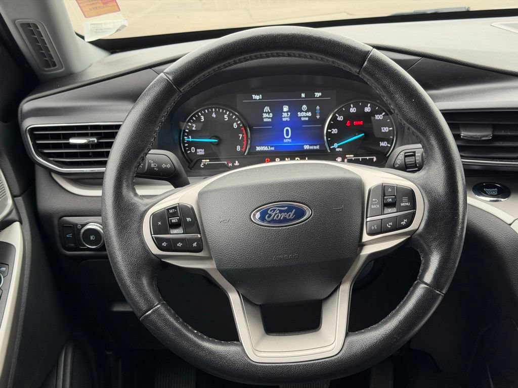 Used 2023 Ford Explorer XLT w/ Equipment Group 202A AWD/4WD image 10