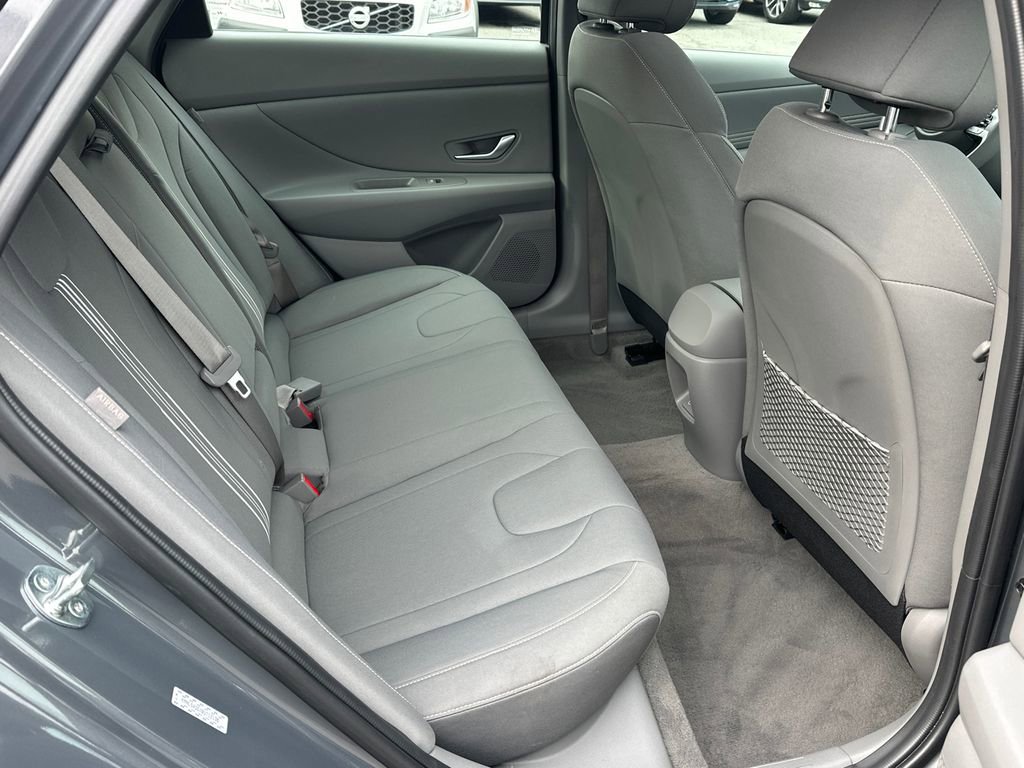 Used 2024 Hyundai Elantra SEL w/ Convenience Package image 13