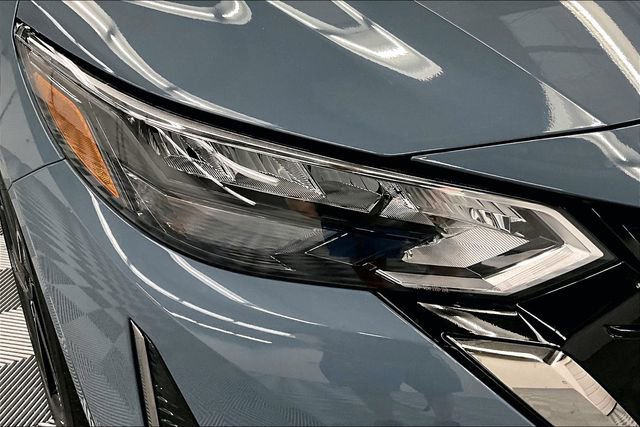 New 2025 Nissan Sentra SR w/ SR Premium Package image 15
