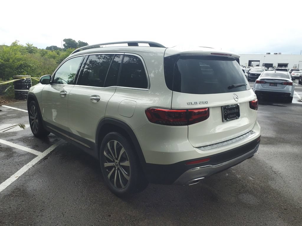 Certified 2023 Mercedes-Benz GLB 250 4MATIC w/ Premium Package image 5