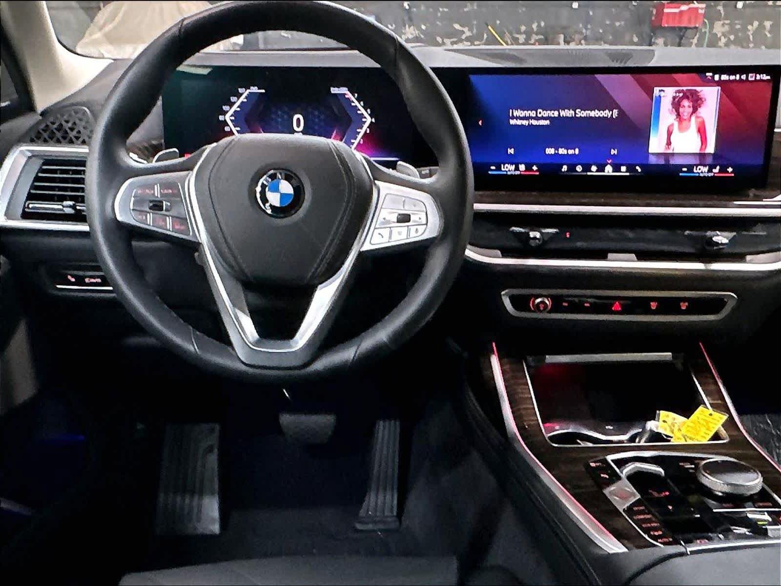 Used 2026 BMW X7 xDrive40i w/ Premium Package AWD/4WD image 8