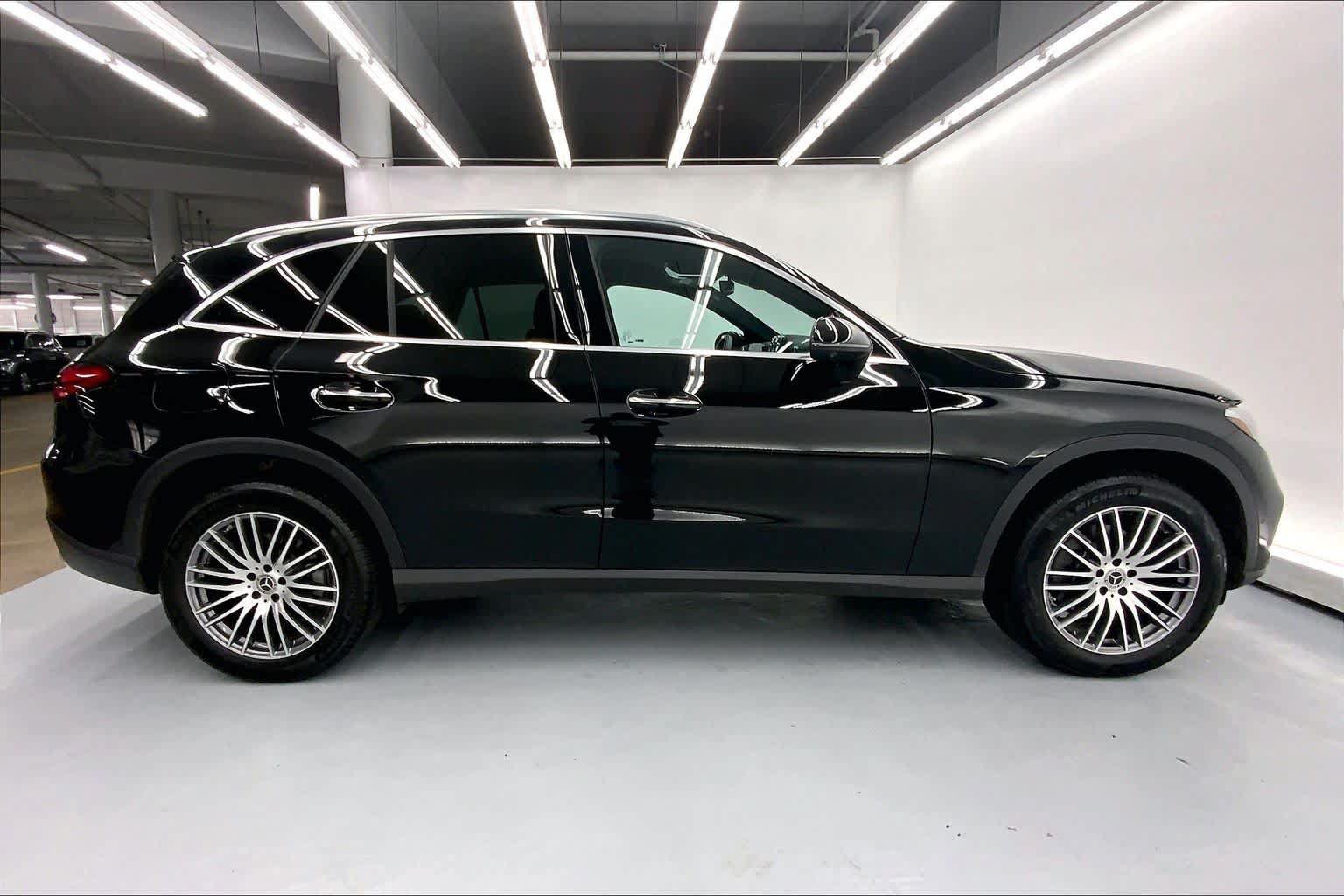 Used 2026 Mercedes-Benz GLC 300 image 5