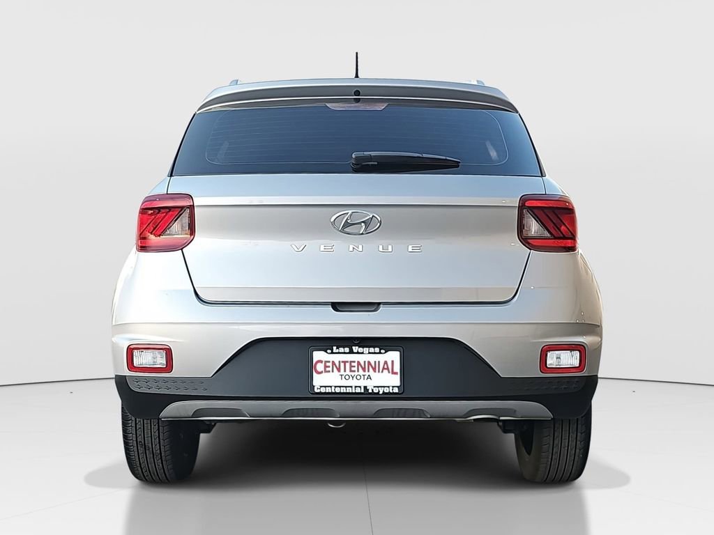 Used 2025 Hyundai Venue SEL image 6