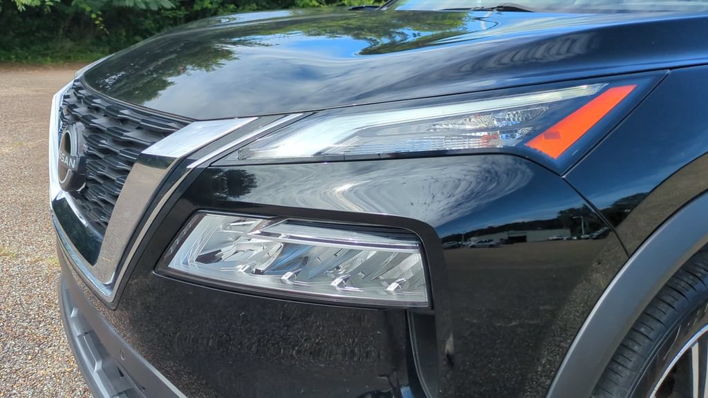 Used 2023 Nissan Rogue SL w/ SL Premium Package FWD image 9