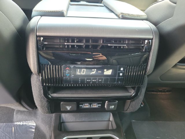 New 2026 Jeep Grand Wagoneer 4WD image 10