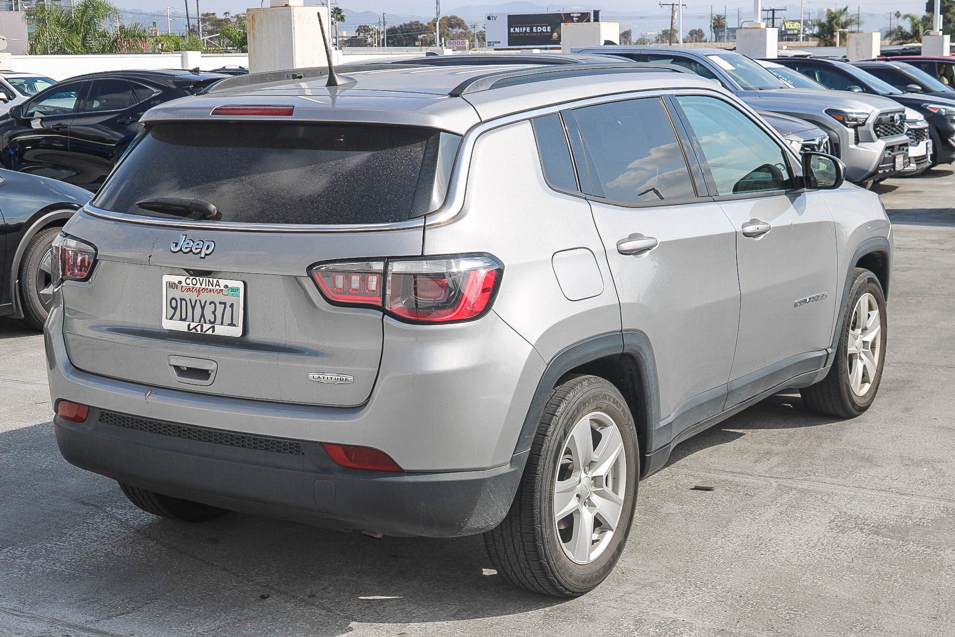 Used 2022 Jeep Compass Latitude w/ Convenience Group FWD image 15