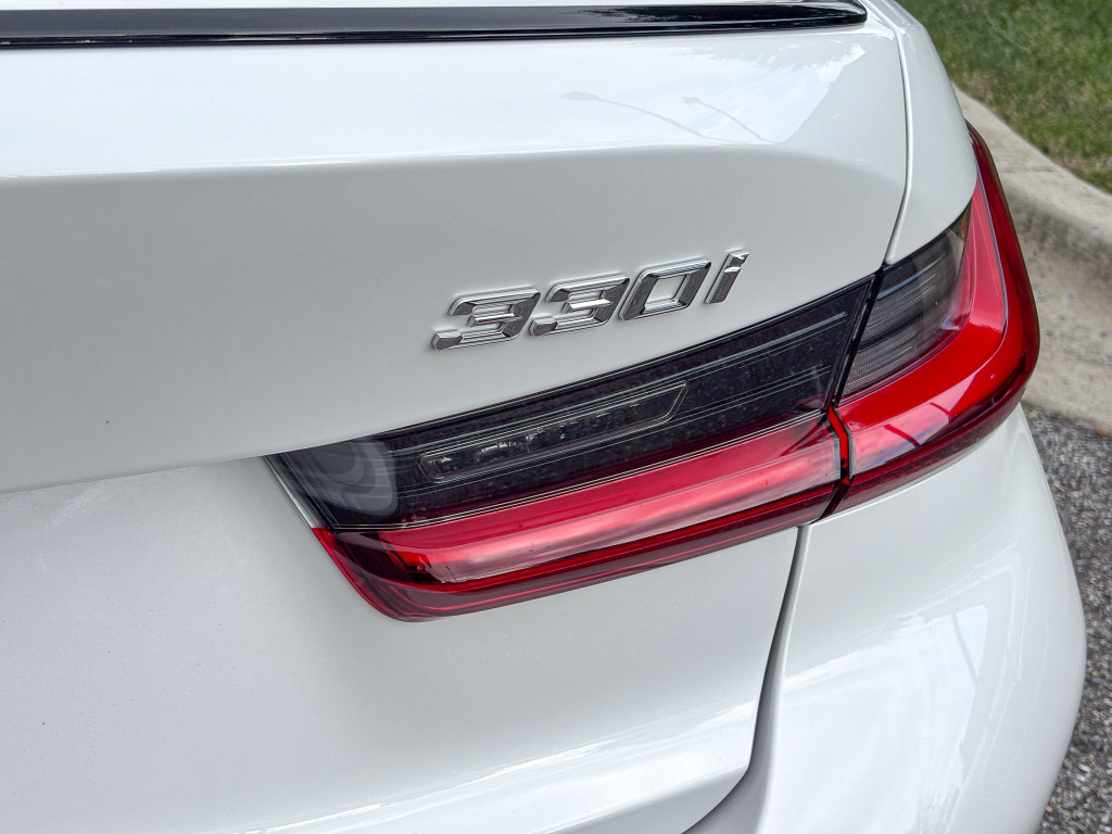 New 2026 BMW 330i xDrive Sedan w/ M Sport Package AWD/4WD image 7