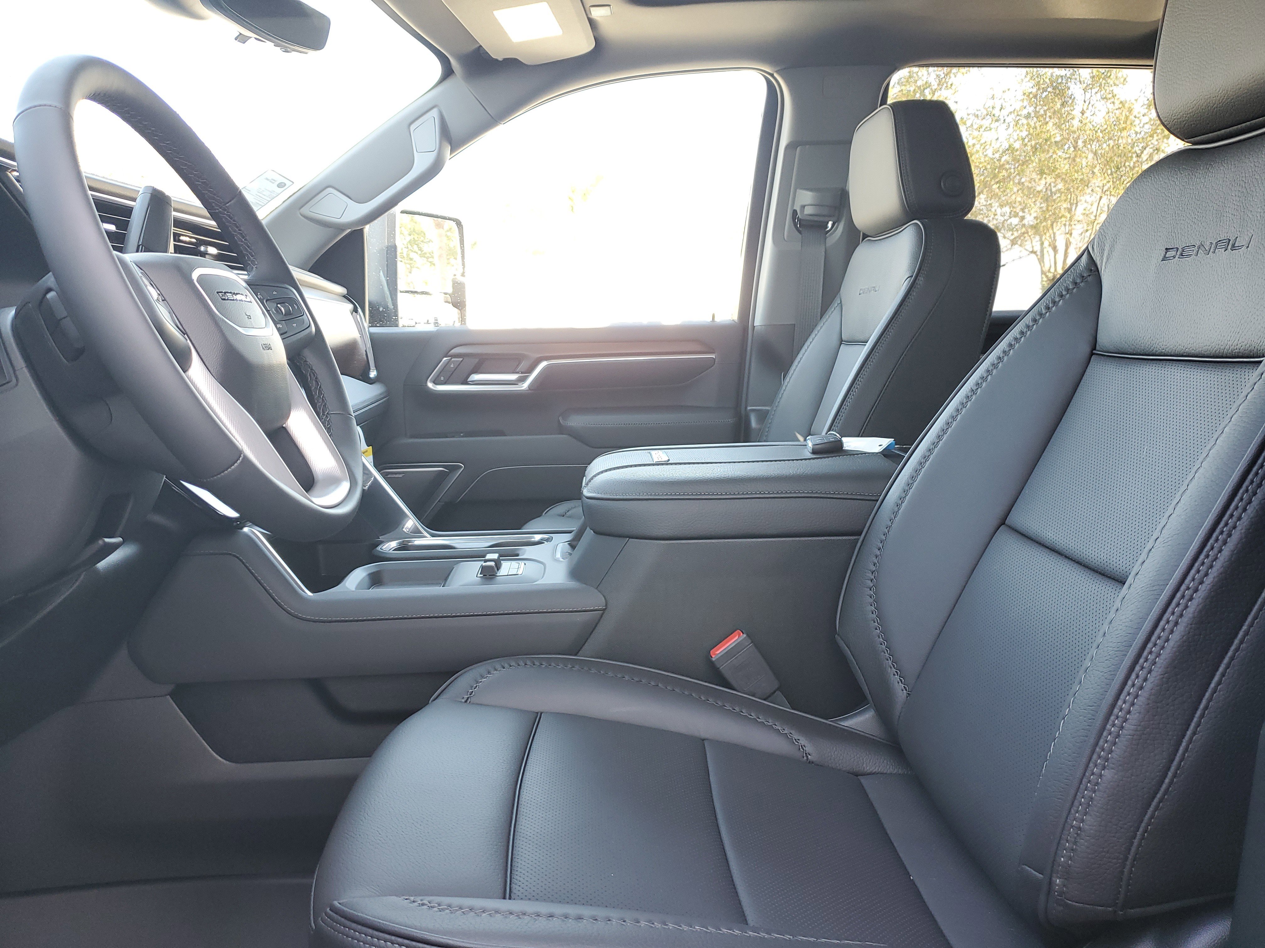 New 2026 GMC Sierra 2500 Denali w/ Denali Reserve Package image 18