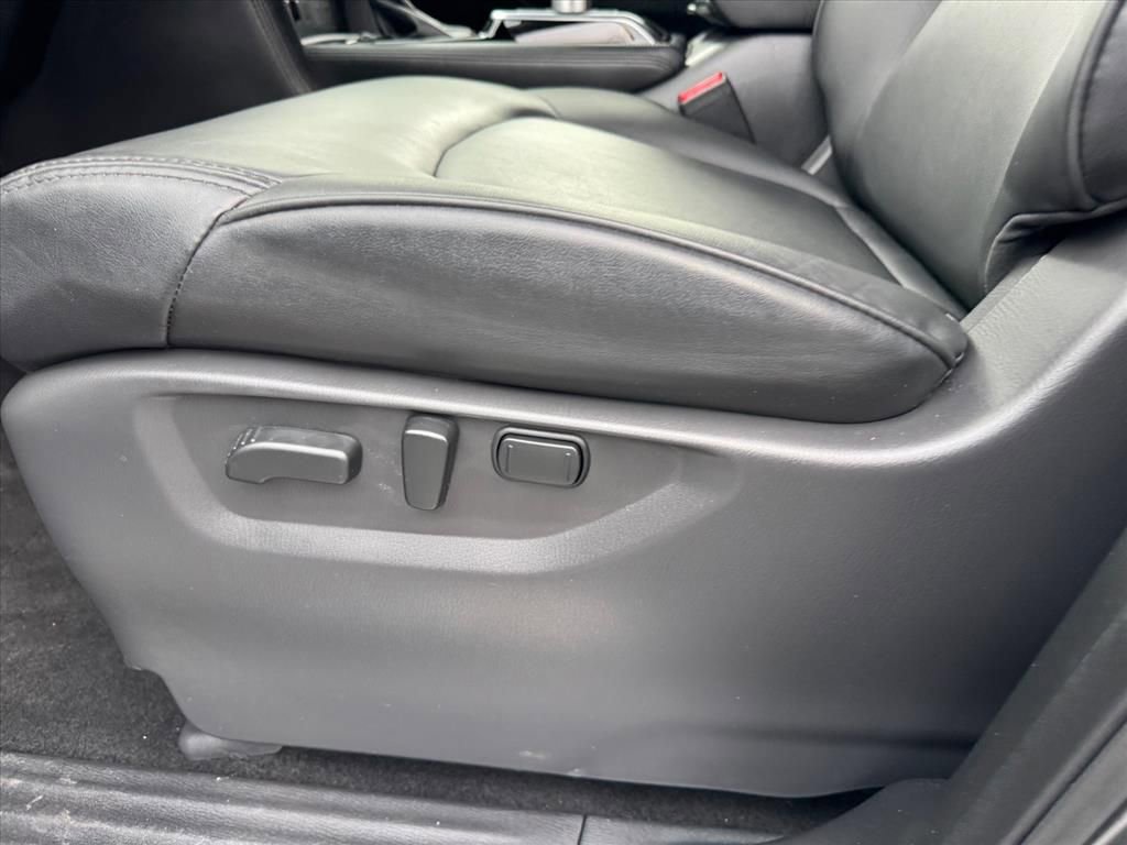 Used 2023 Nissan Armada SV w/ Cargo Package image 15
