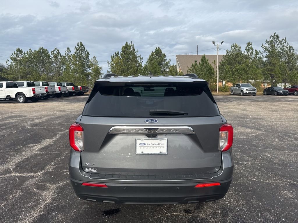 Used 2023 Ford Explorer XLT image 22