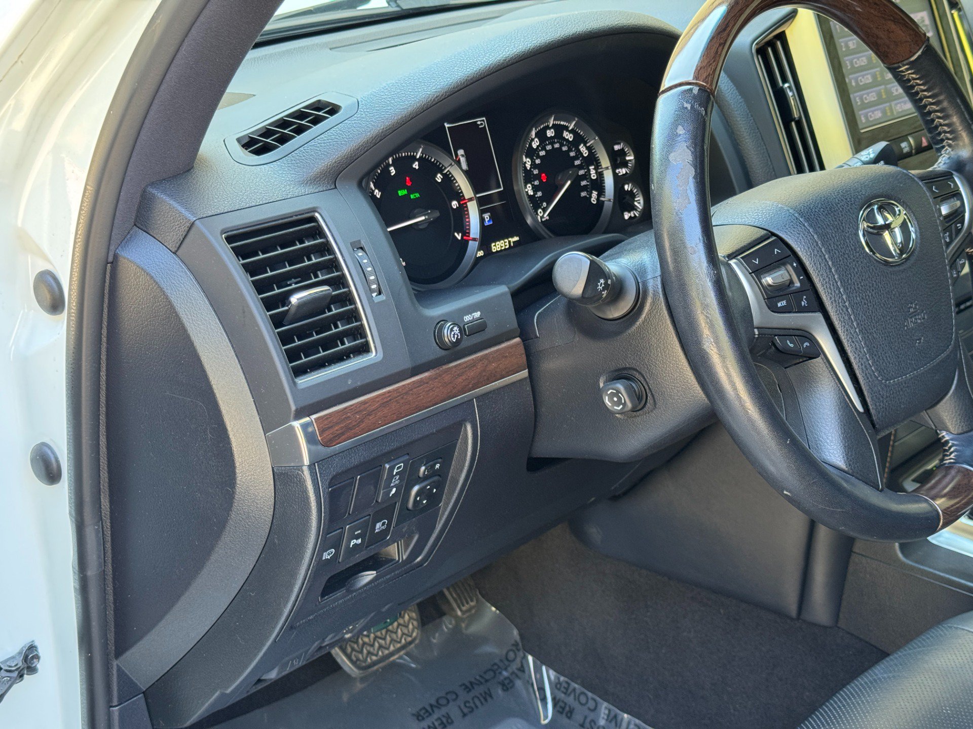 Used 2020 Toyota Land Cruiser Heritage Edition AWD/4WD image 33